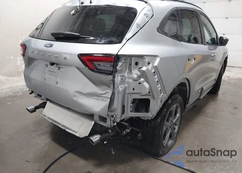 2023 Ford Escape St-Line z USA, uszkodzony, nr VIN 1FMCU9MN5PUA94032